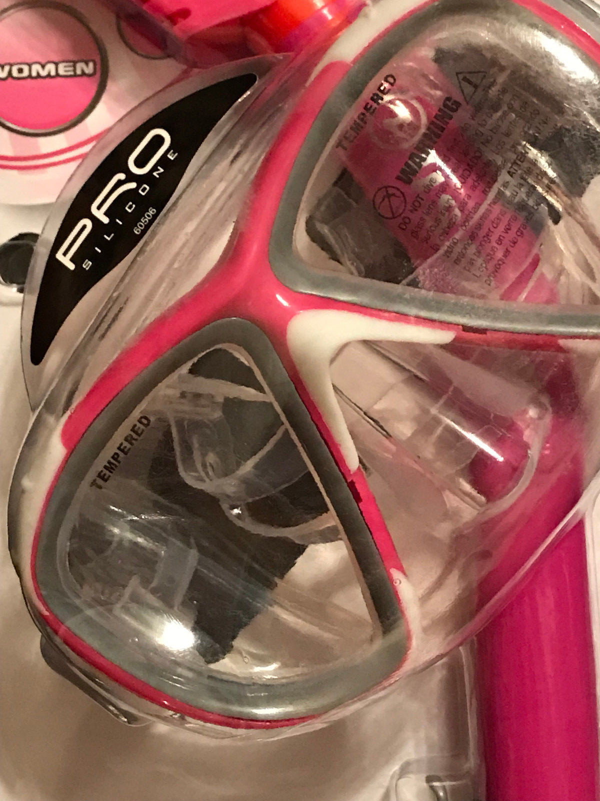 U.S. DIVERS SNORKEL AND GOGGLE SET - WOMEN - PINK - ONE SIZE FITS ALL - NEW