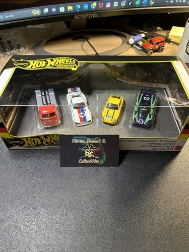 IN HAND 2024 HOT WHEELS Porsche DIORAMA GARAGE box set PREMI