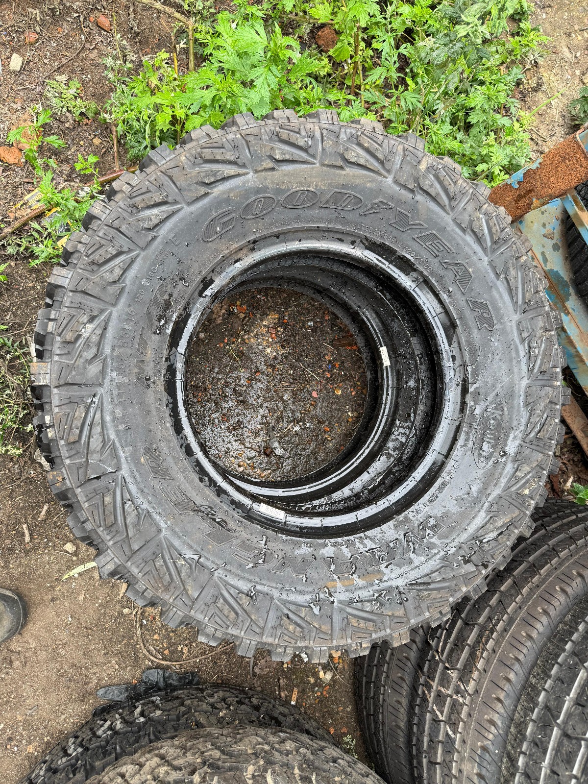 New 235 85 16 Goodyear, Wrangler, M+S 120/116Q x1 Tyre (F1_tyres) FOD YD145