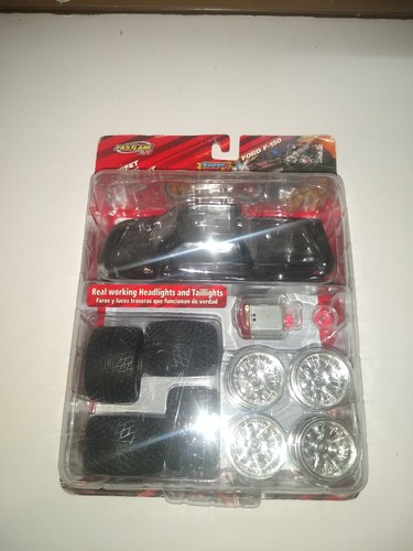 Fast Lane R/C Super Slicks Monster 4X4 Rock Climbing