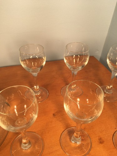 Glass Decanter With Six Glasses