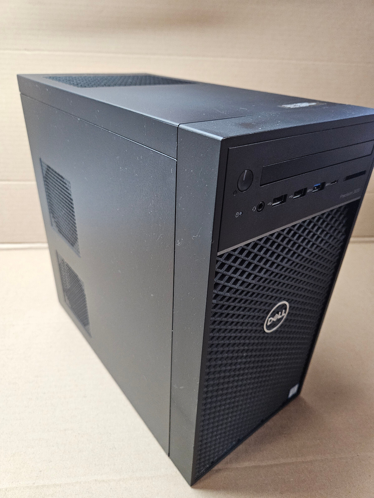 Dell Precision 3630 2TB HDD+128 SSD Intel XEON 3.4GHz E Dell Precision 3630 2TB HDD+128 SSD Intel XEON 3.4GHz E