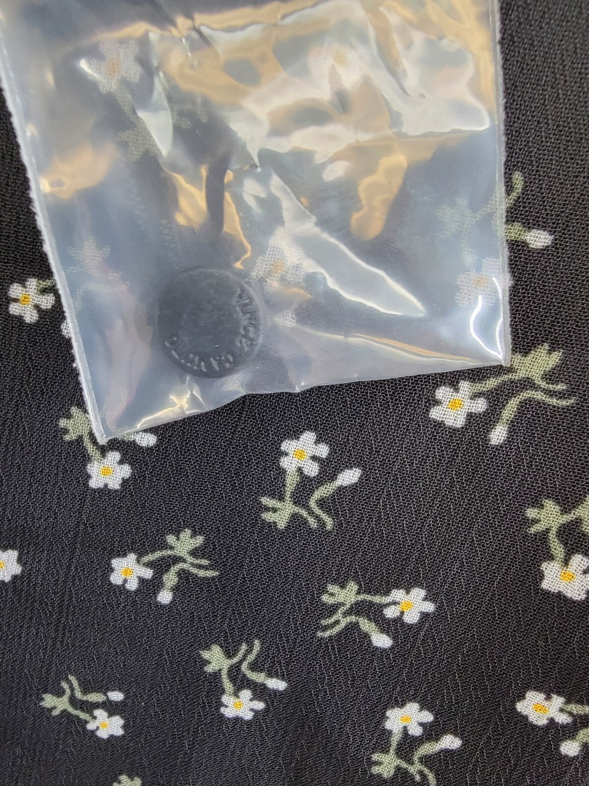 Vince Camuto Floral Crewneck Keyhole-Back Tank Top Women's S Rich Black Pullover - Picture 14 of 16