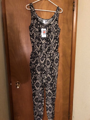 One Fashion By Vera Moda One Piece Jumpsuit Romper NWT Small