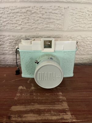 Diana F+ Clone: Dreamer Lomography Camera Mint Green