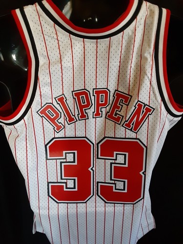 新品 Mitchell&Ness BULLS 33 PIPPEN Jersey Amazon) Mitchell & Ness Chicago Bulls Pippen #33 Reversible