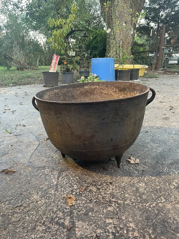 CAST IRON cauldron Circa 1930’s.