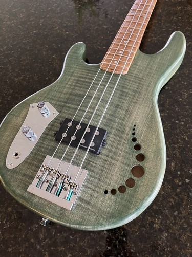 Hipshot 5K400C KickAss Bass Bridge 4-String 5-Hole Retrofits