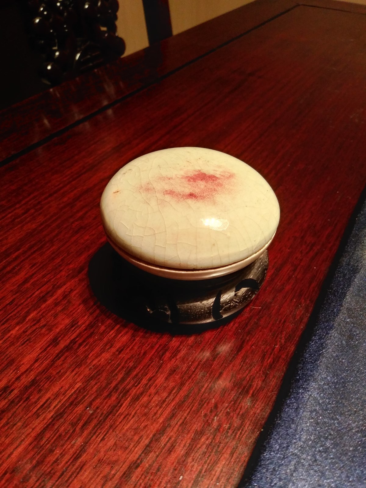 Chinese (Ming - Qing late 1600 - early 1700) Porcelain Paste Seal Box.