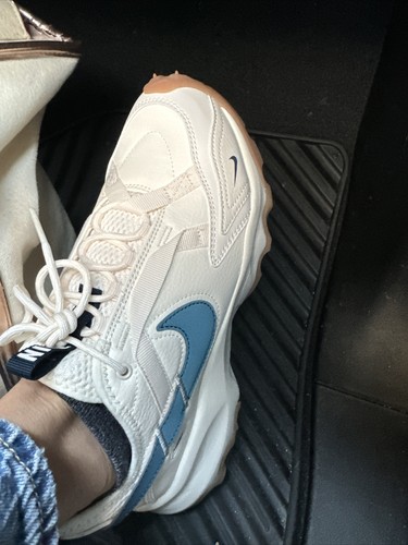 Nike Women's TC 7900 'Ivory/Gum' (DD9682-103) Expeditedship
