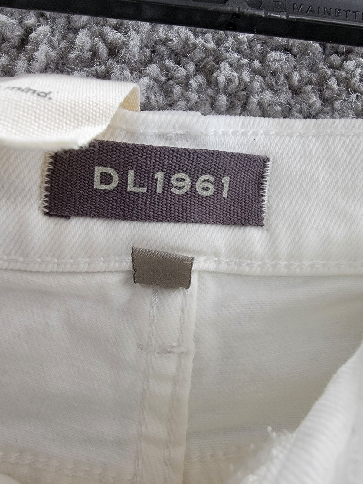 DL1961 Zoie Cutoff Denim Shorts Women's 25 White Frayed Hem Button Zip Closure - Picture 11 of 17