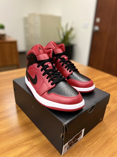 AIR JORDAN 1 MID BRED 未使用　27cm 箱付き NIKE AIR JORDAN1 Mid Bred ナイキ エアジョーダン1 ミッド