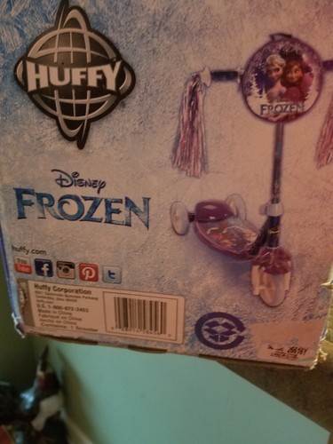 Disney store frozen 3 Wheel Scooter