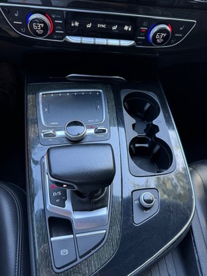 image 9 of interior