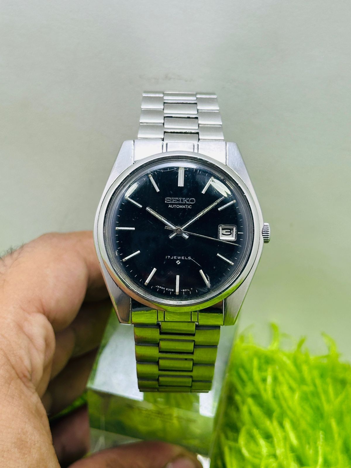 Vintage Seiko 6308-8010 17 Jewels Black Dial Only Date Auto Men