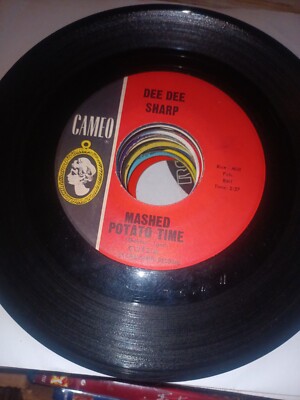 Dee Dee Sharp 45 rpm record Mashed Potato Time / Set My Heart At Ease