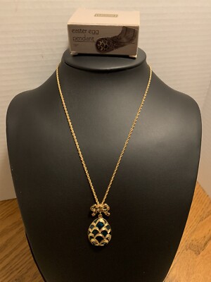 Lovely Avon Vintage Gold Tone Easter Egg Pendant Necklace