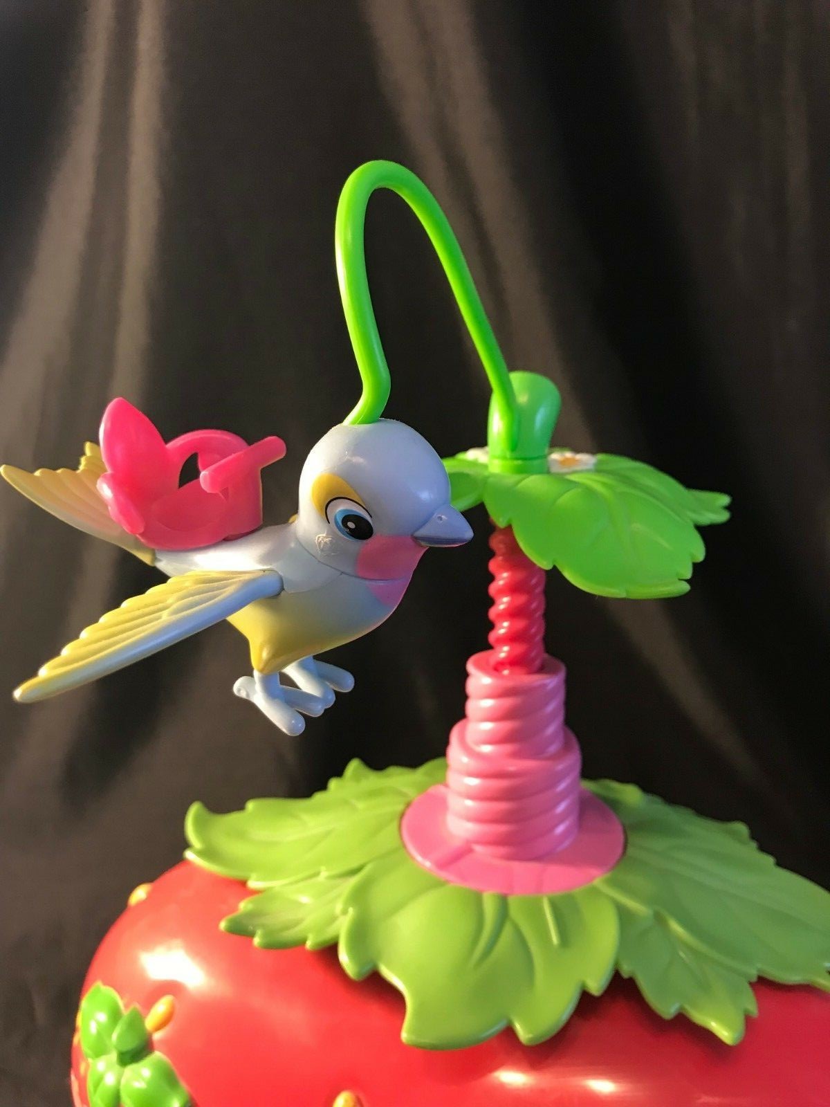 Strawberry Shortcake Berry Bitty Café with Swirling Bird