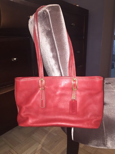 バッグ Coach Legacy Red Leather Tote 10738 Coach Legacy Washed Red Satchel/Tote With Tassel and Zip Top