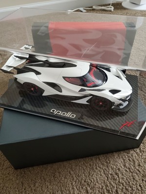 1/18 Apollo IE White w/Carbon Fiber base - #40 of 100 pcsの