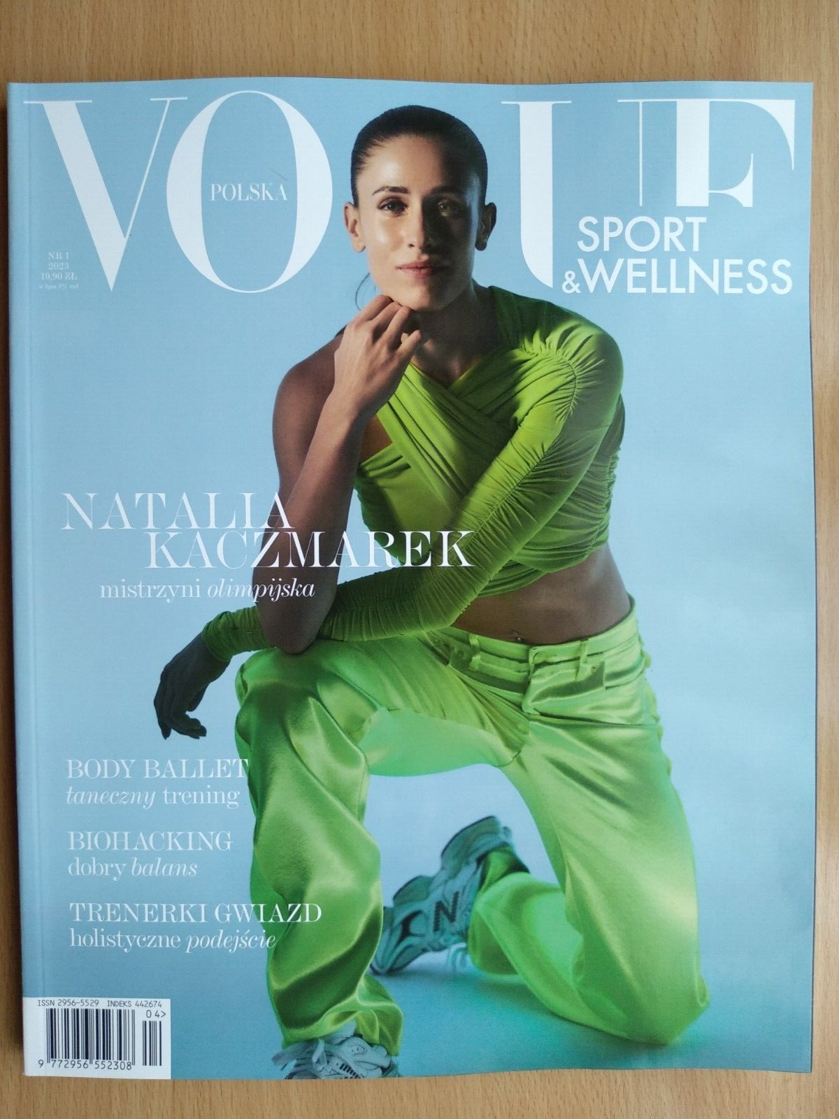 女性情報誌 Vogue Poland Magazine April 2023 女性情報誌 Vogue