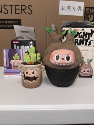 Pop Mart Mega Space Molly 400% Panda - In Hand Ready To Ship Pop Mart Mega Space Molly 400% Panda - In Hand Ready To Ship