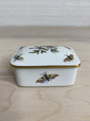 Herend Hungary Rothschild Bird Handpainted Porcelain Vintage Trinket Box 7876