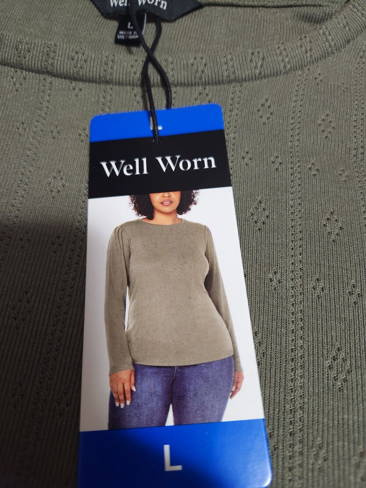 Well Worn Women's Long Sleeve Crewneck Top