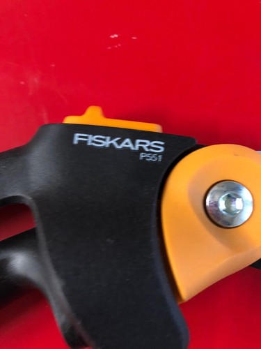 Fiskar's P551 PowerGear2 Bypass Pruner, FREE SHIPPING