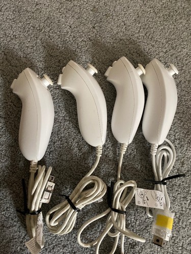 Official Authentic Nintendo Brand Wii Nunchuck RVL-004 OEM WHITE Original U Lot