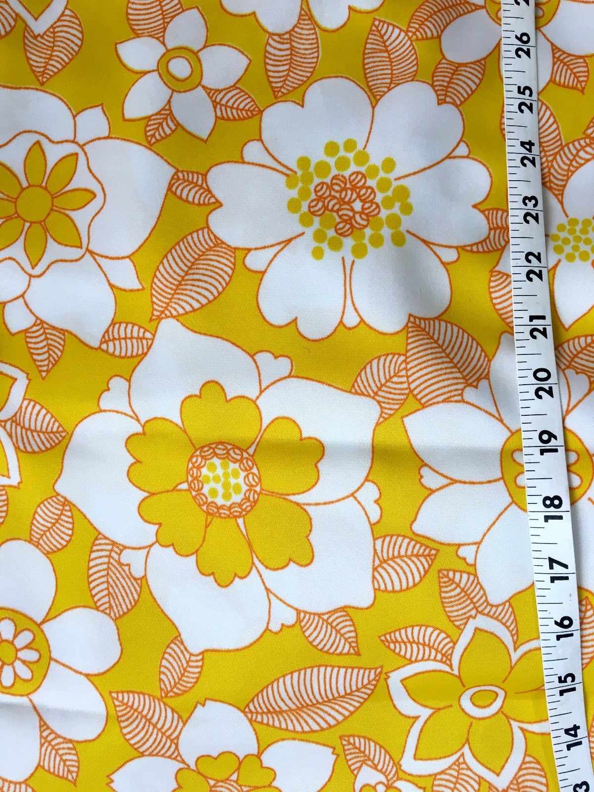 FABULOUS Vtg MID MOD Polyester Fabric 60s 70s Yellow Floral 51