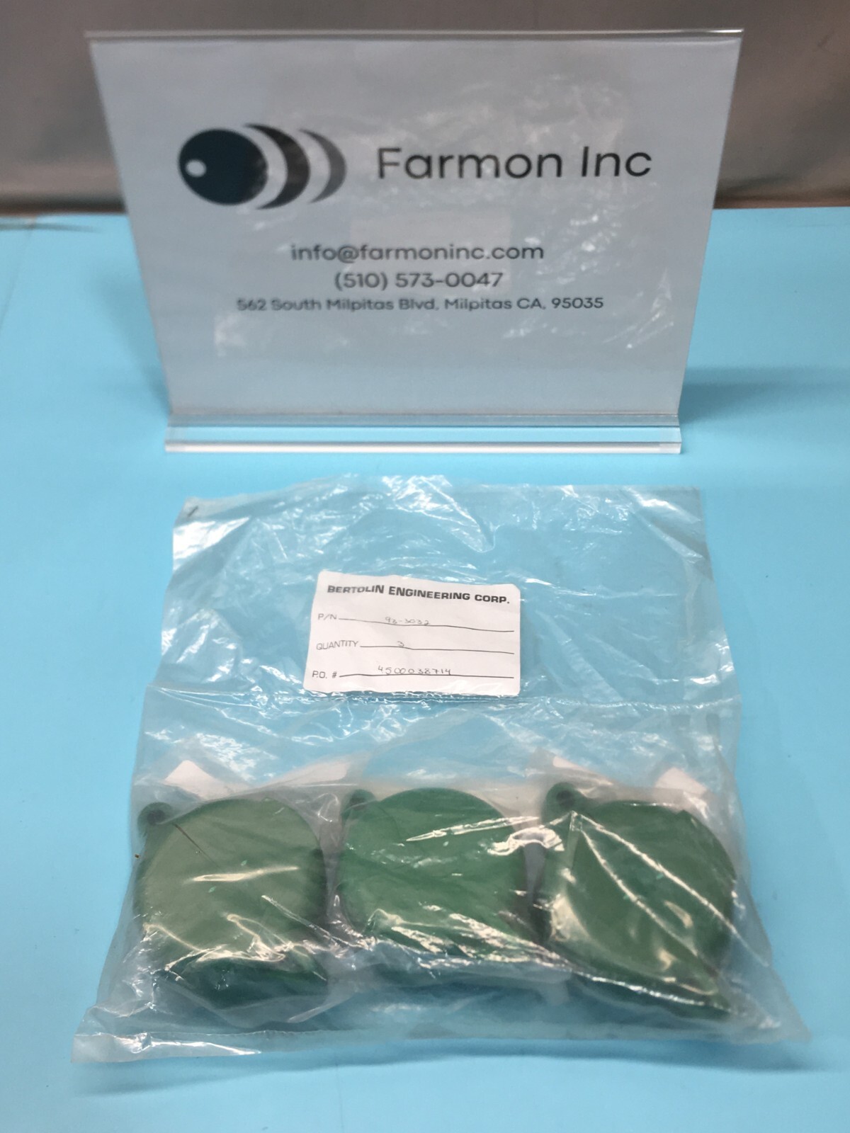 Lot of 3 Bertolin Engineering 93-3032 Plastic clamp, 183310