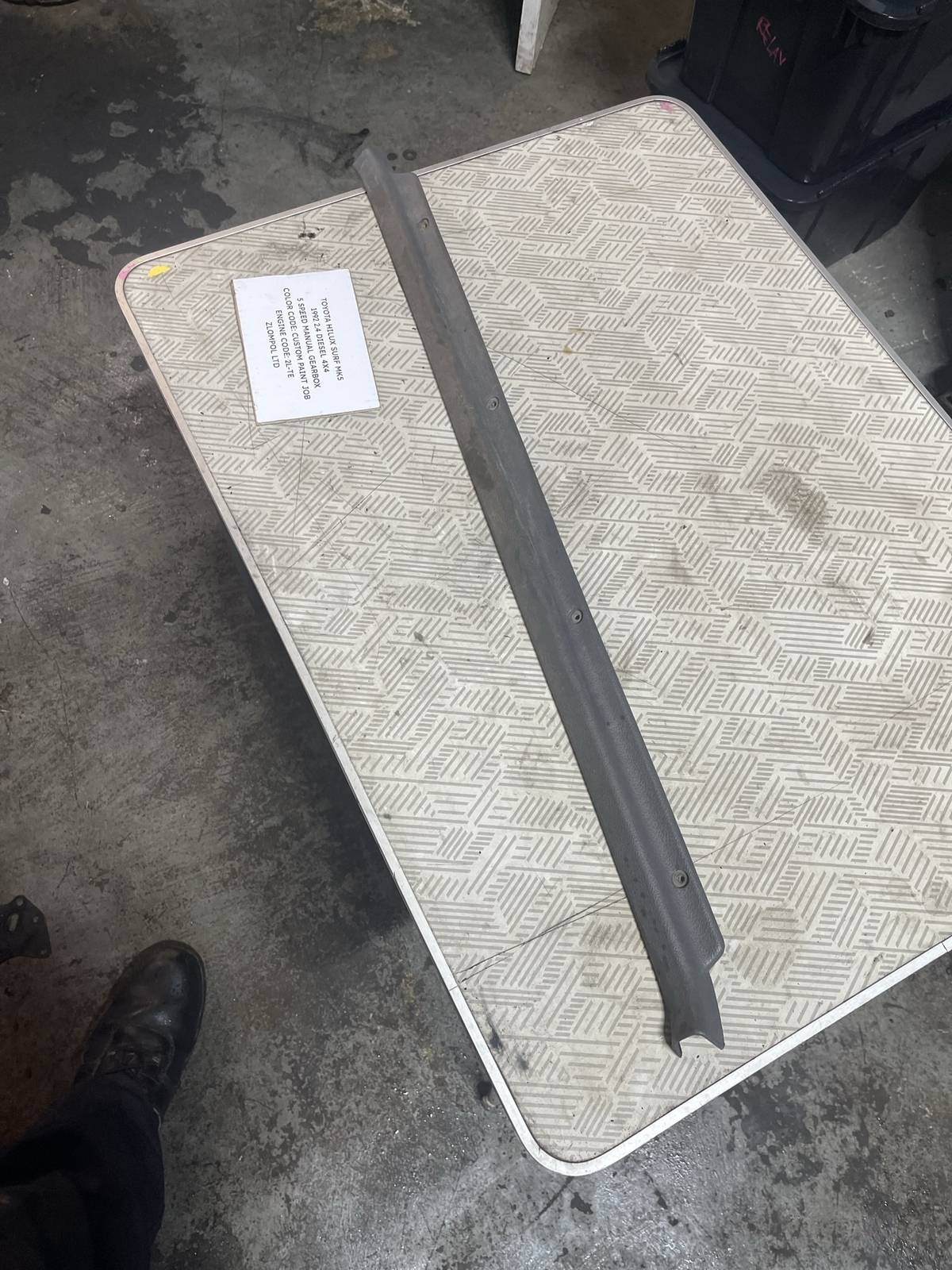 Toyota Hilux Surf Mk5 1992 - Off Side Front Door Sill Trim 67913-89107