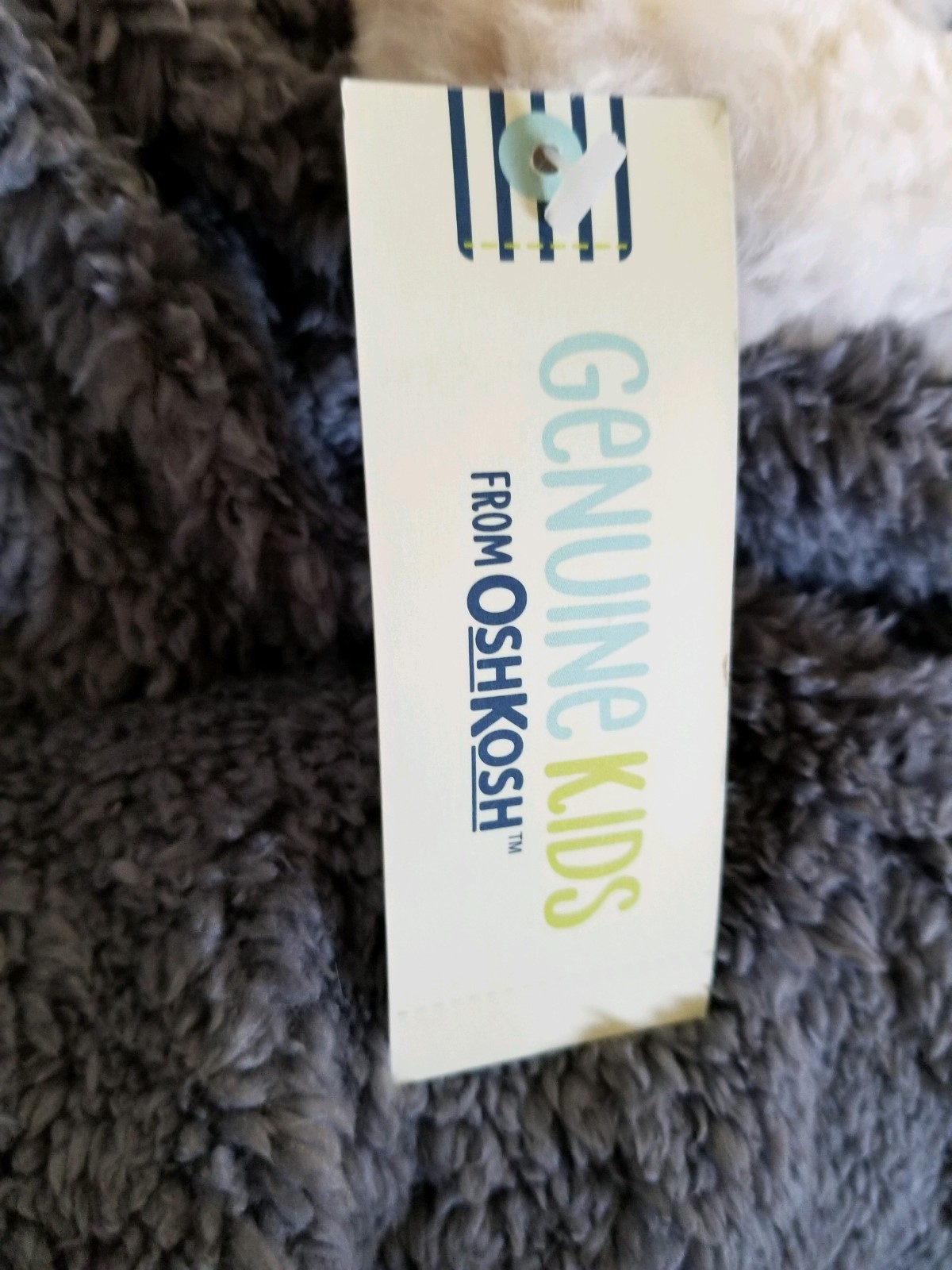 Oshkosh Genuine Kids 18 mo girls white furry coat great condition