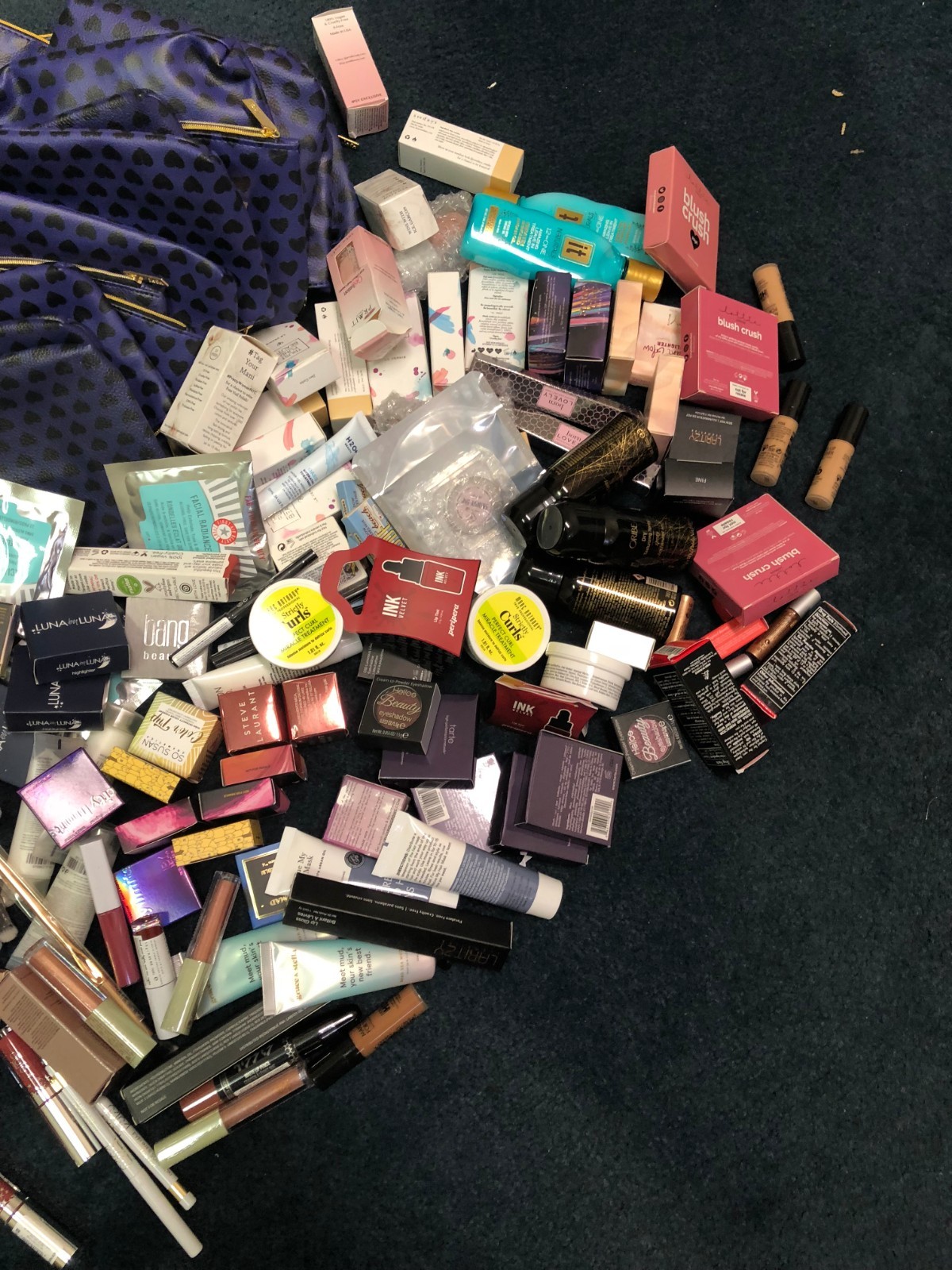 Large Lot of 150 Ipsy Make Up and Beauty Products Gift + 25 November Bags