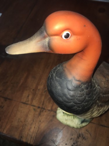 VINTAGE....ESTATE.......HAND PAINTED.....DUCK.....FIGURINE
