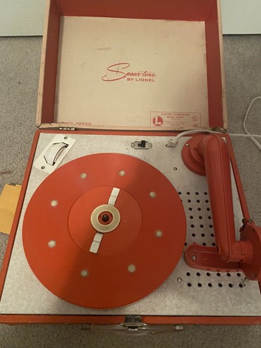 Vintage Spear-Tone By Lionel Two Speed Record Player Model 42030-1 REFURBISHED