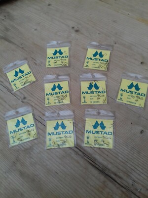 9 pack Mustad spade end barbed hooks size 14