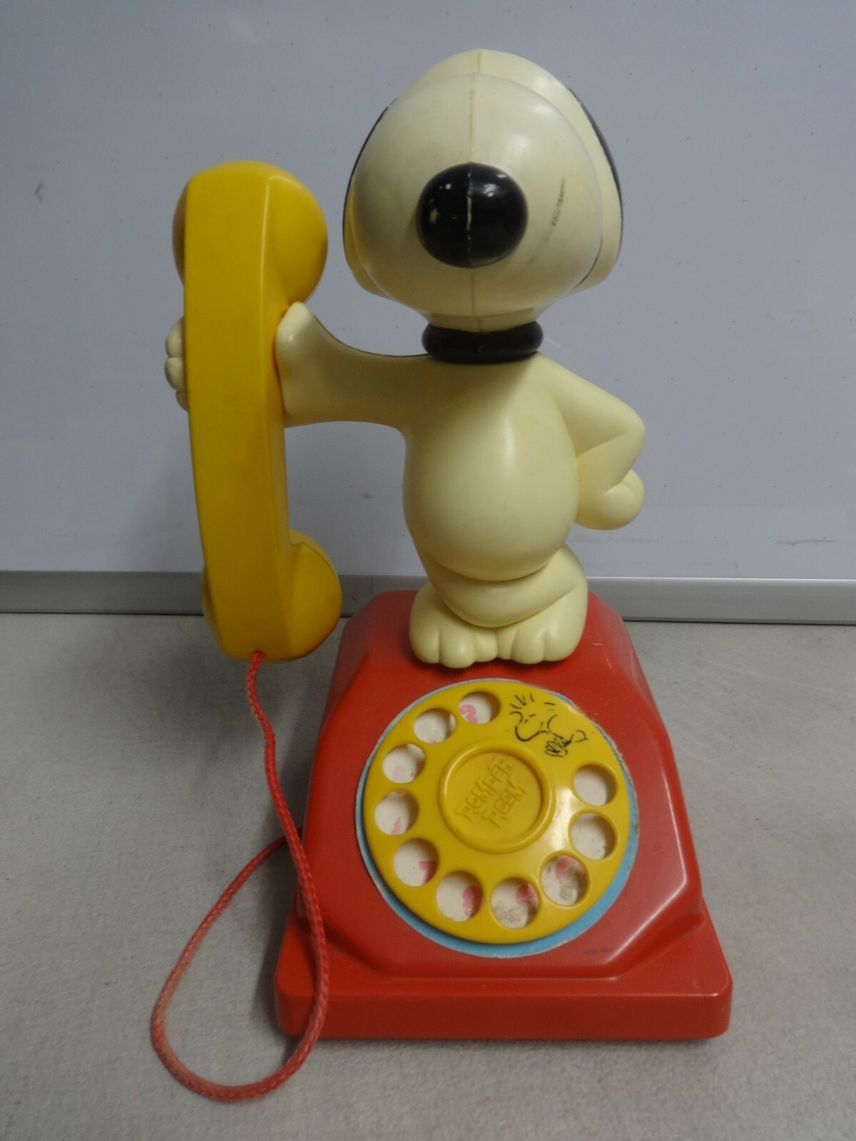 小物 SNOOPY Peanut Snoopy Sitting Scarf Plush by Bon Ton Toys | zillymon