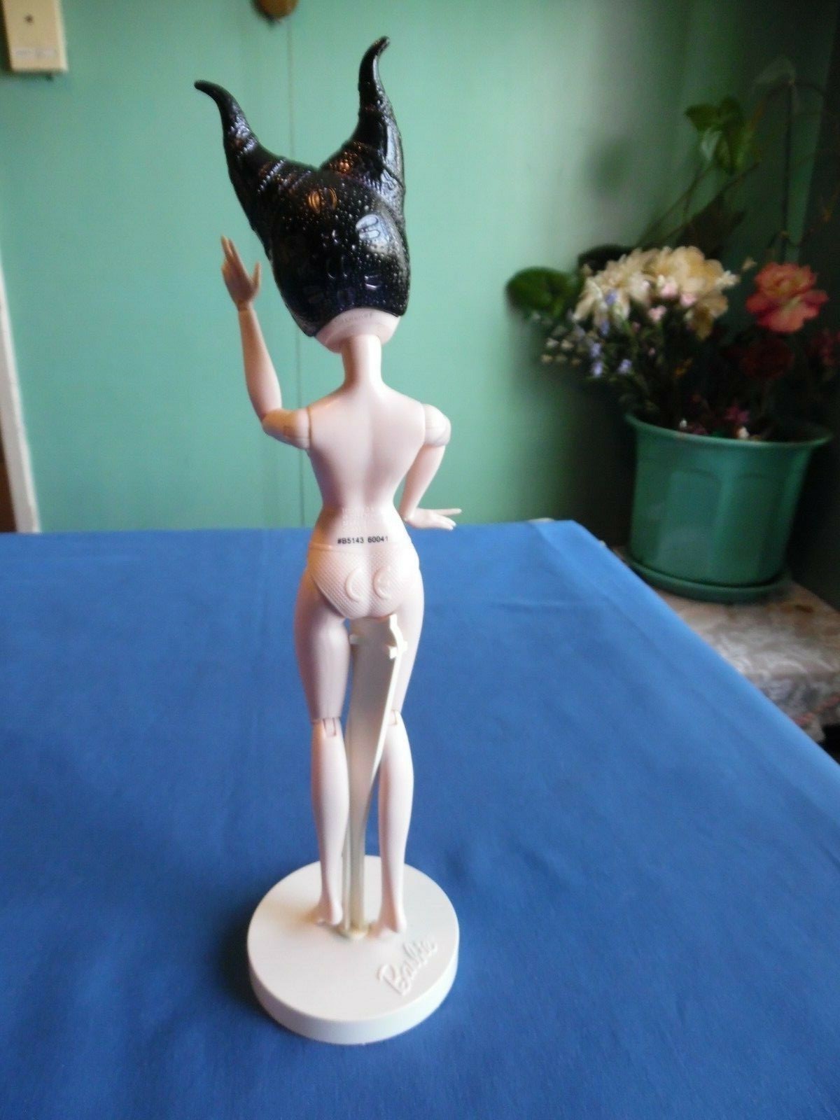 DISNEY DESCENDANTS MALEFICIENT DOLL