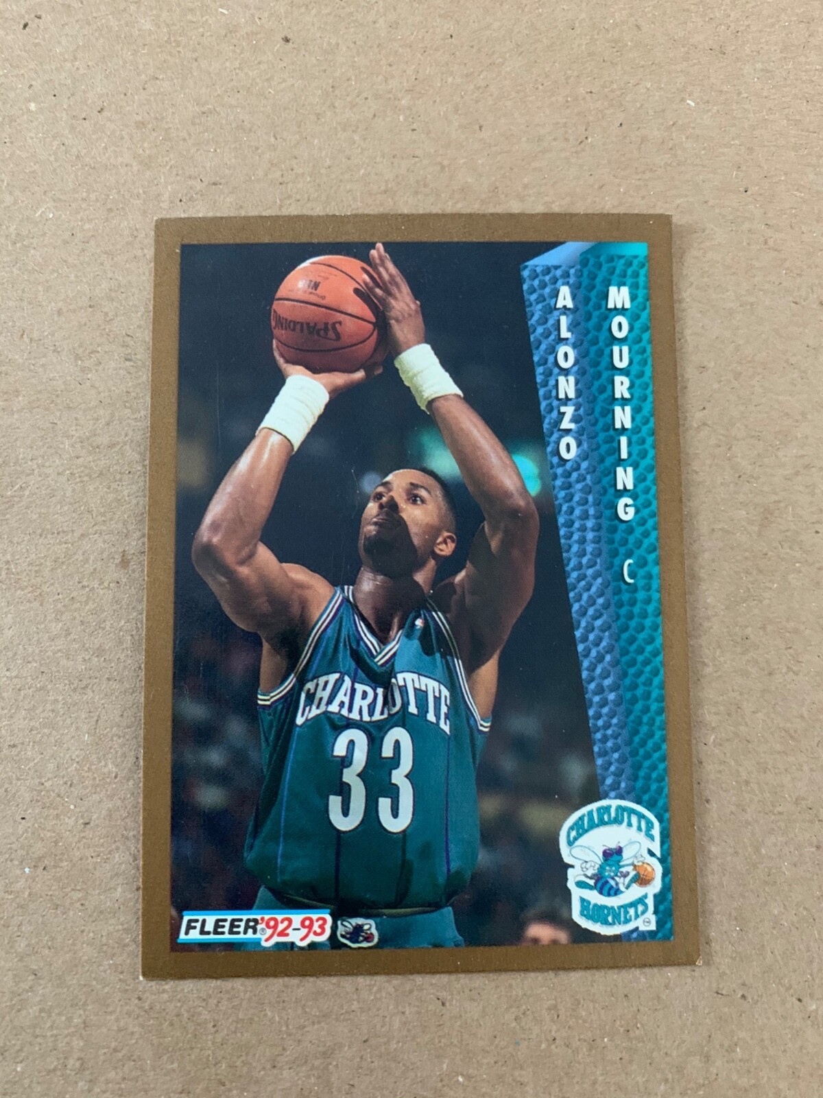 1992-93 Fleer #311 Alonzo Mourning Charlotte Hornets Rookie Card