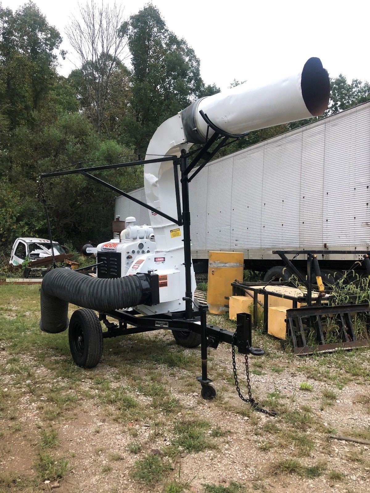 Vacuum Leaf  Towable Industrial Leaf Debris & Litter Vacuum / Vacuum Leaf