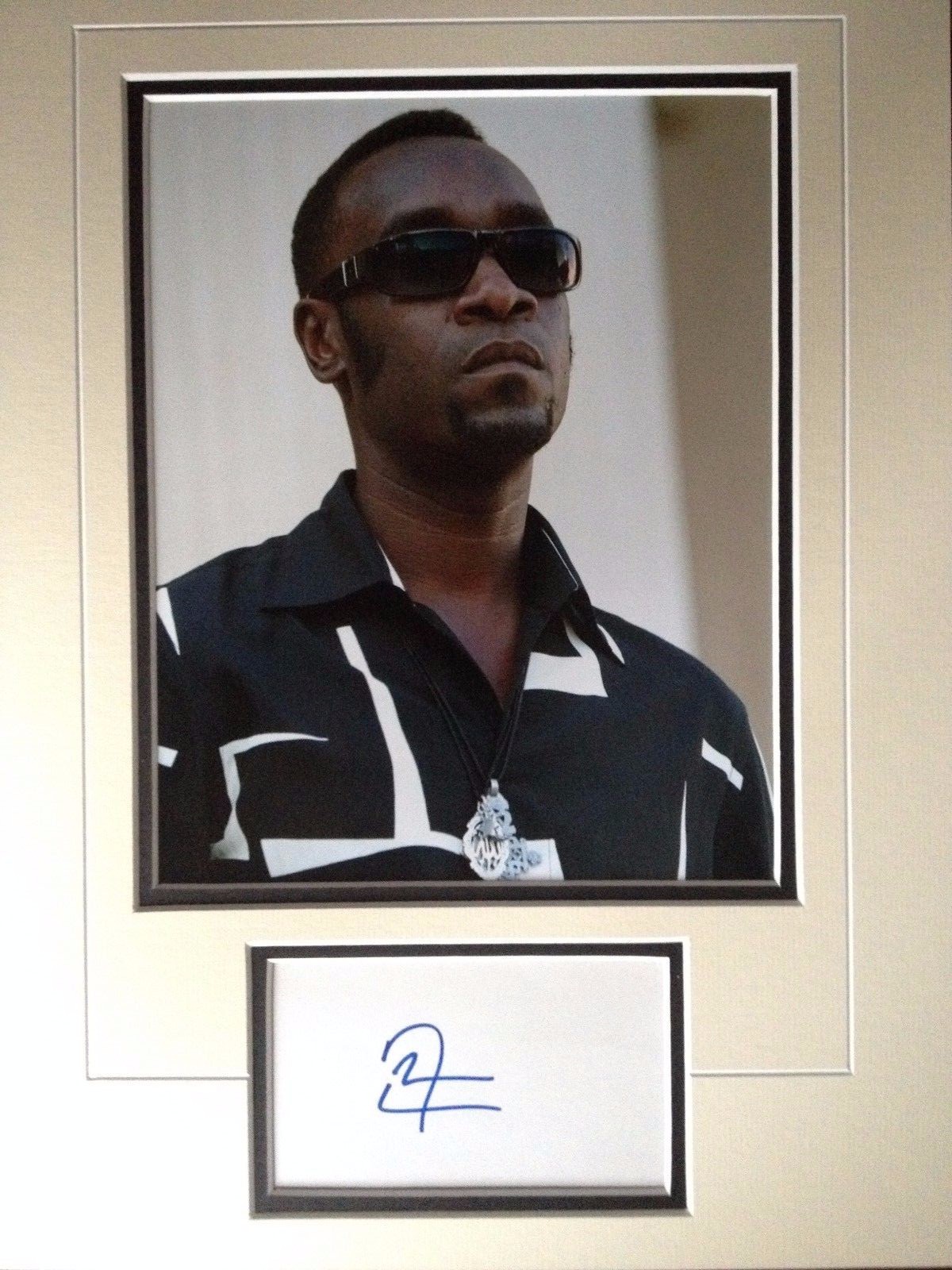 DON CHEADLE - GREAT ACTOR - HOTEL RWANDA - SUPERB SIGNED PHOTO DISPLAY