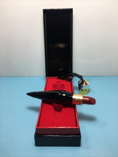 CHRISTIAN LOUBOUTIN - SILKY SATIN LIP COLOUR - ROUGE LOUBOUTIN 001