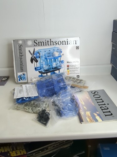 Smithsonian Motor Works Gas Engine Model, unused But Box Is 