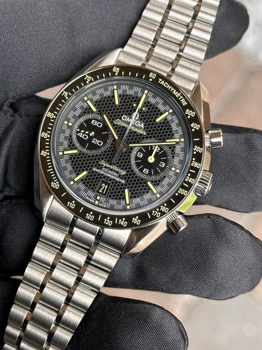 OMEGA Speedmaster ブラックダイヤル スォッチ Omega Speedmaster Super Racing 329.30.44.51.01.003