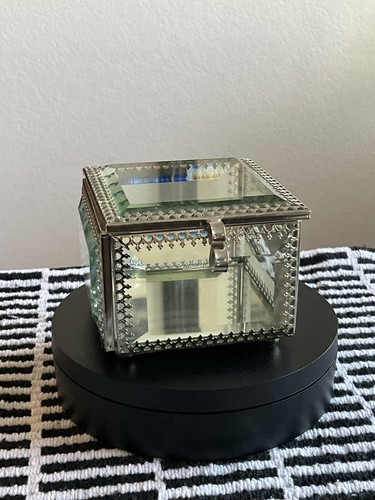鏡 Rococo Miller  accessory tray 鏡 Rococo Miller accessory tray Z Gallerie - The Gifts Shop