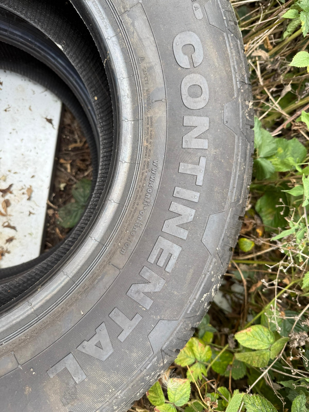 New 225 70 16 Continental, 4x4 Contact, M+S, 102H, x1 Tyre (F1_tyres) YD177