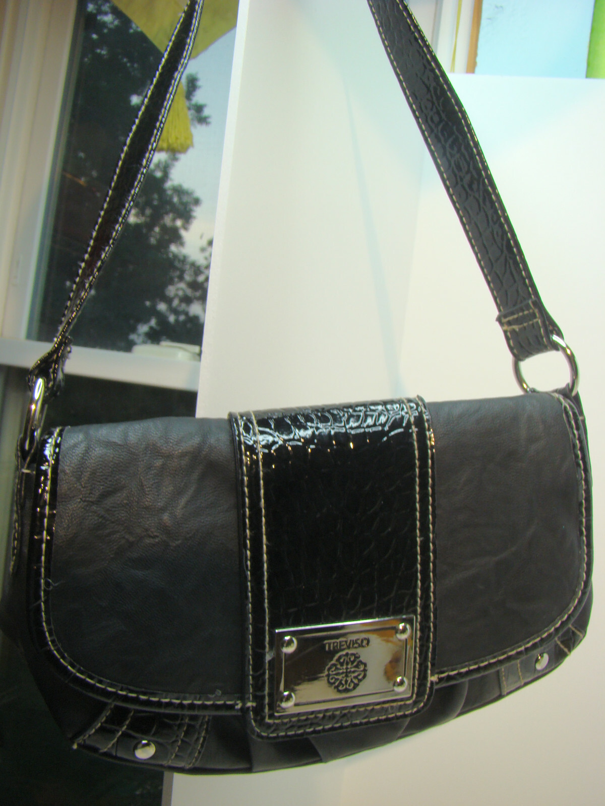 Treviso purse black shoulder strap snap closed zipper pocket Treviso purse black shoulder strap snap closed zipper pocket
