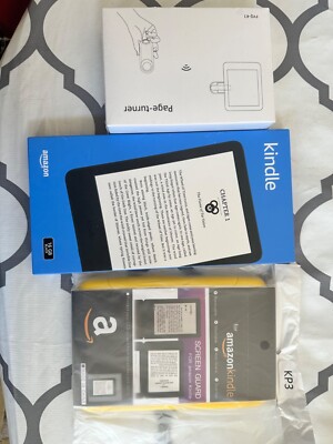 Amazon Kindle (2022) 16GB, Wi-Fi, 6 Inch eBook Reader   Black bundle